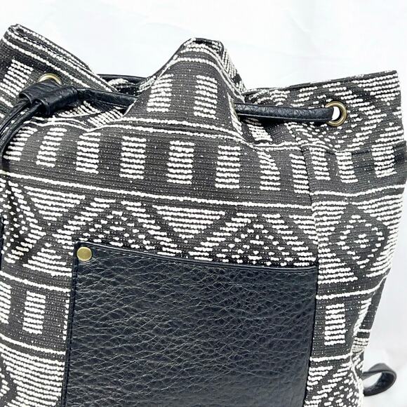 Vans Newsome Bucket Backpack Black Grey Aztec Tribal Print Faux Leather New - Picture 10 of 14